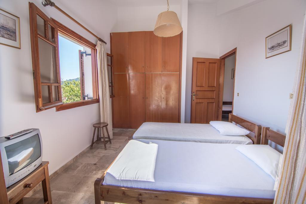Maria Parameriti Apartments Poros  Buitenkant foto